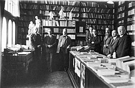 Der Laden der Buchhandlung in den 1920er Jahren
