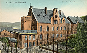 Das Brüderhaus Nazareth, kolorierte Postkarte, erste Hälfte des 20. Jahrhunderts
