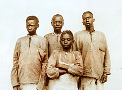Die ersten Christen in Kirinda, um 1911. 
